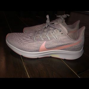 BRAND NEW Grey Nike Zoom Pegasus